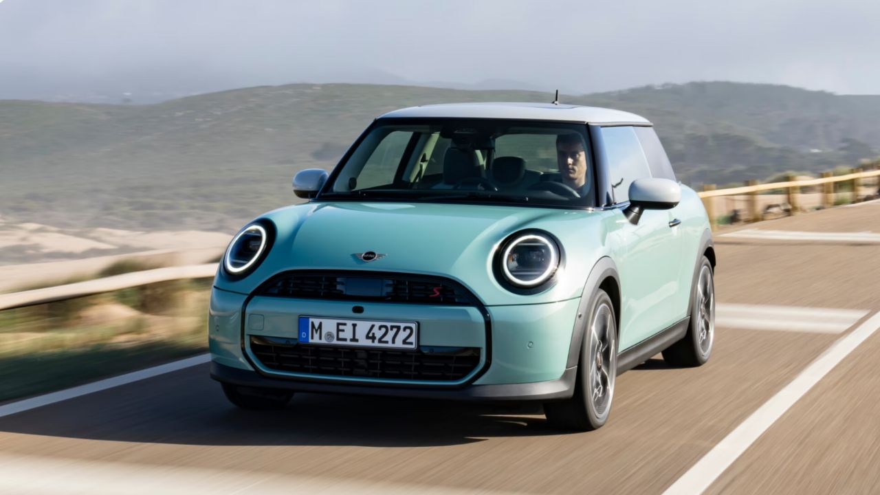 2025 Mini Cooper (1)