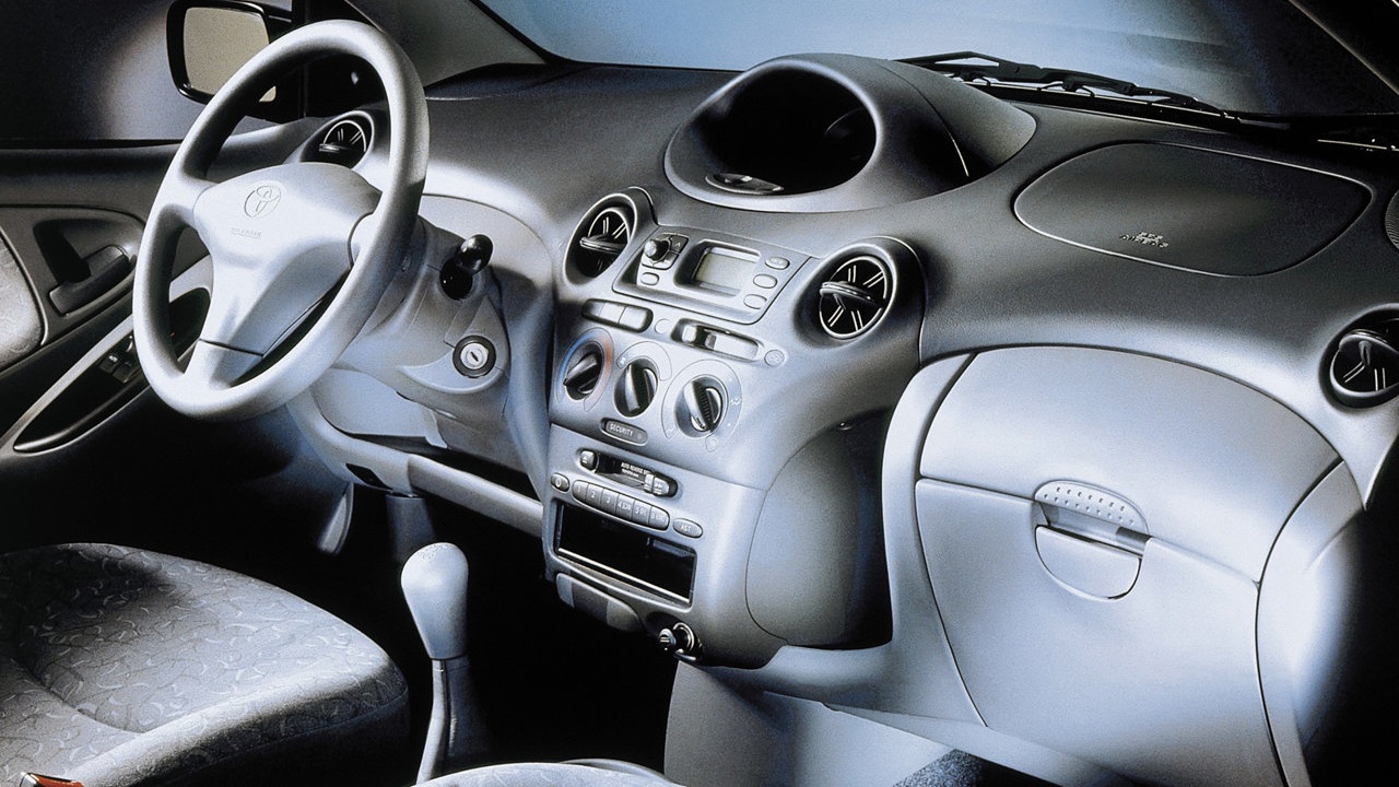 1991 Toyota Yaris Interior