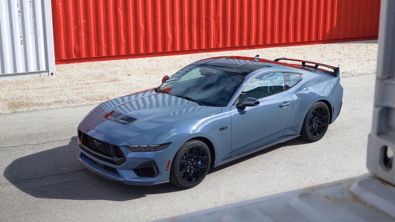 Ford-Mustang_GT-2024-1280-01