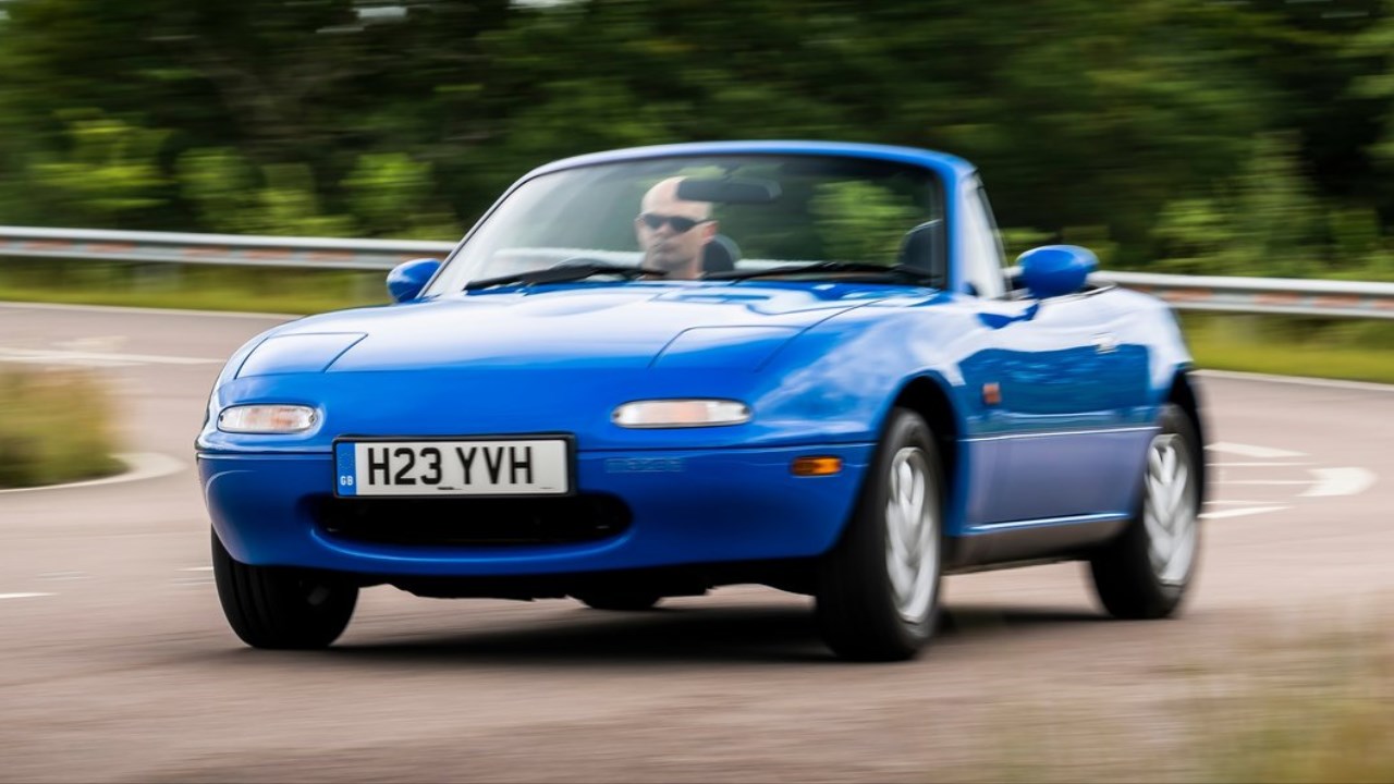 Mazda MX-5 Blue