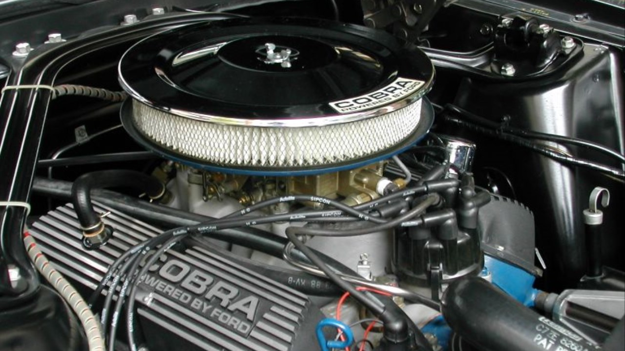Shelby_Mustang_GT350_engine