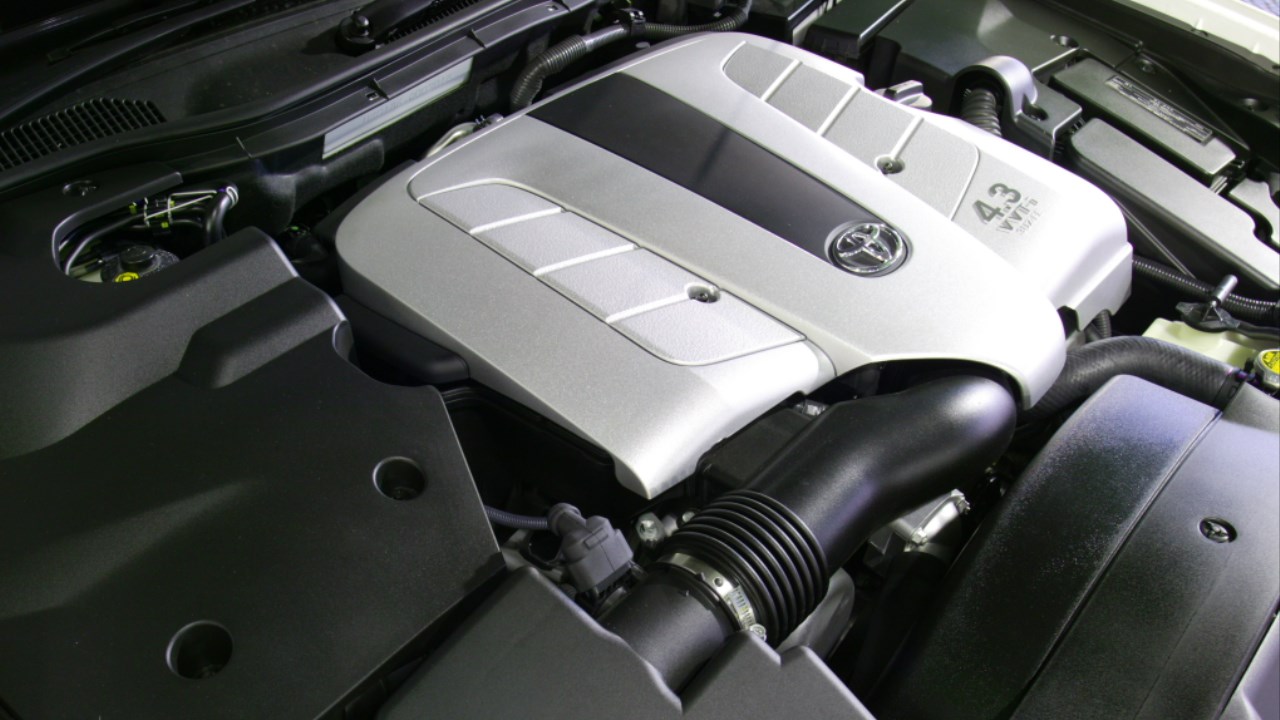 Toyota_3UZ-FE_engine_001