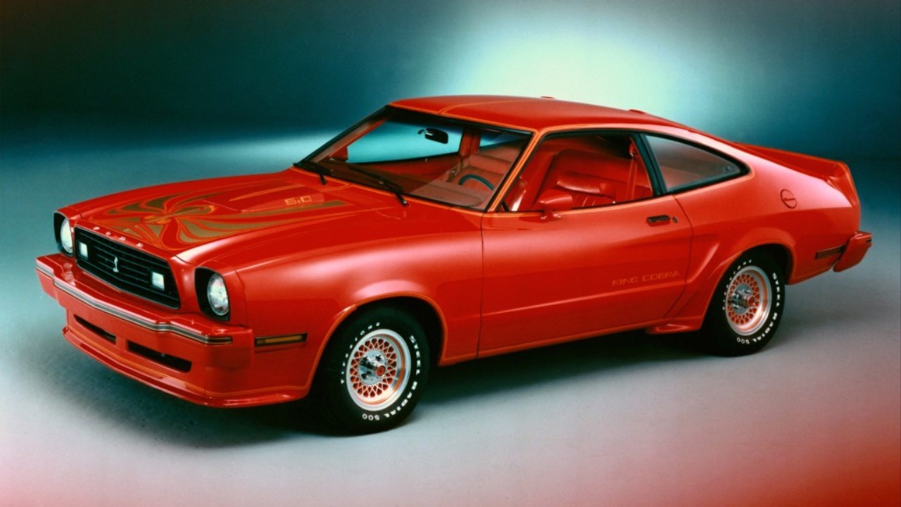 Ford Mustang II Red