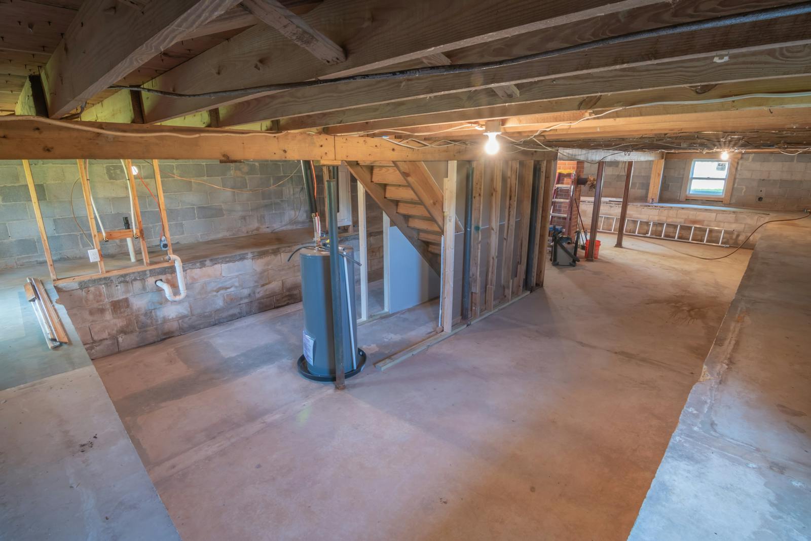 10 Red Flags Your Basement Has Serious Problems