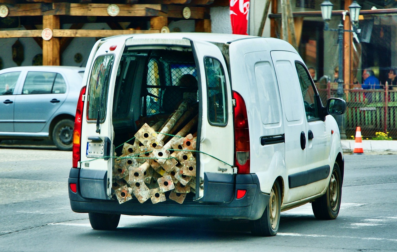10 Driving Habits That Quietly Wreck Engines