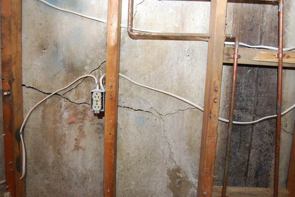10 Red Flags of a Poorly Built House