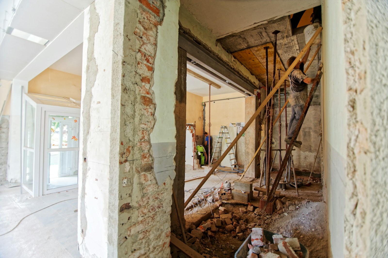 10 Red Flags You’re Wasting Money on Renovations