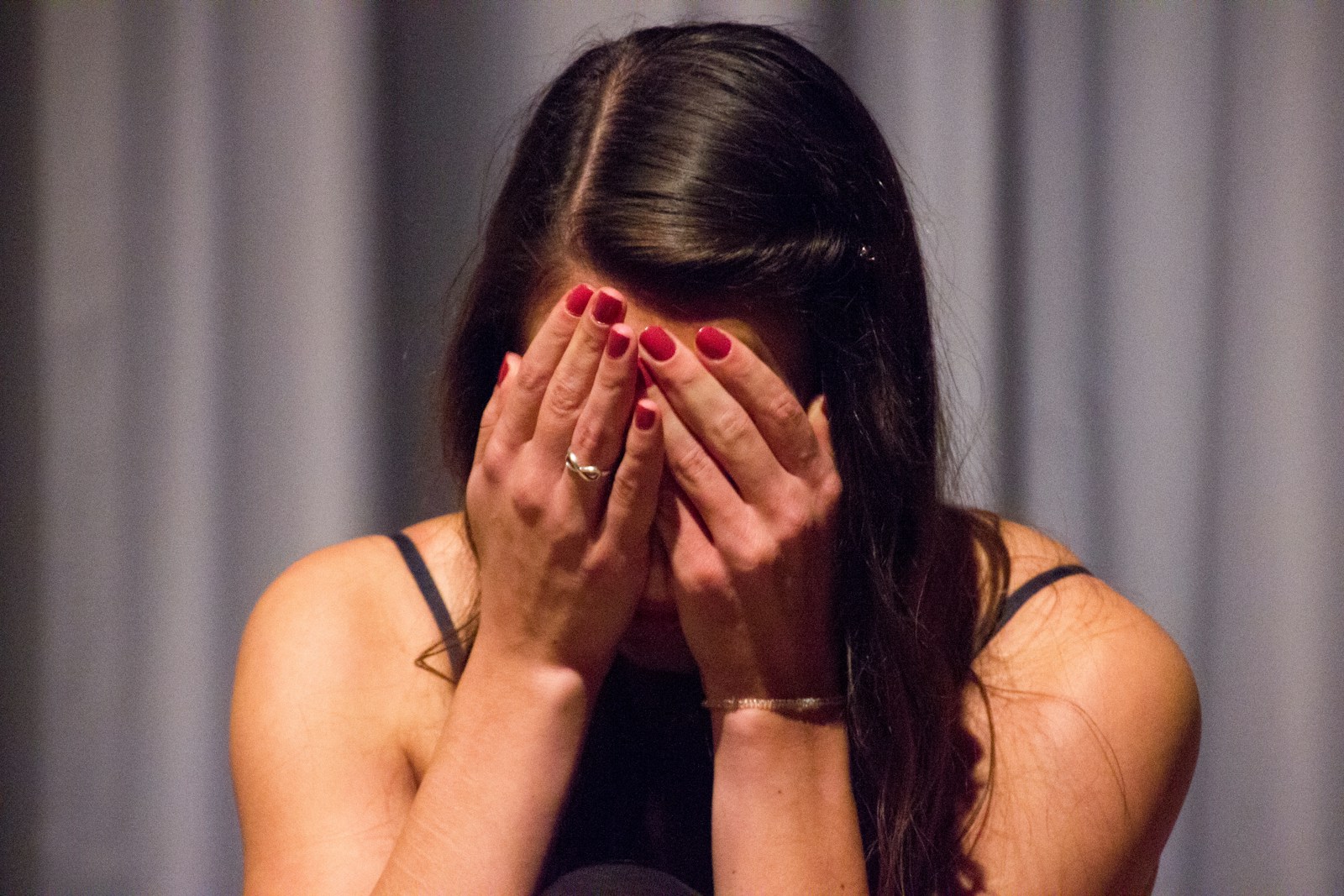 10 Signs You’re Carrying Trauma Into Every Conversation