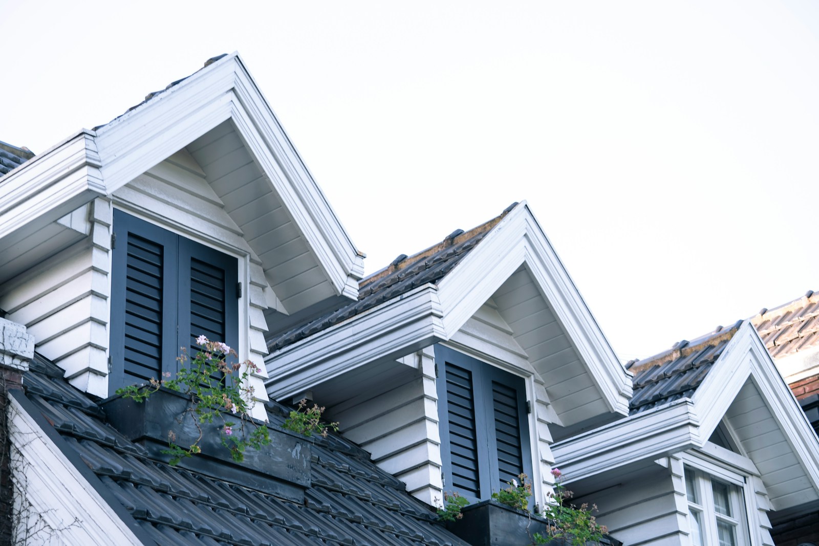 10 Maintenance Checks That Prevent Major Home Disasters