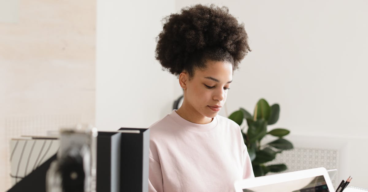 How to Tell If Her “Busy” Excuse Is Genuine or Avoidance